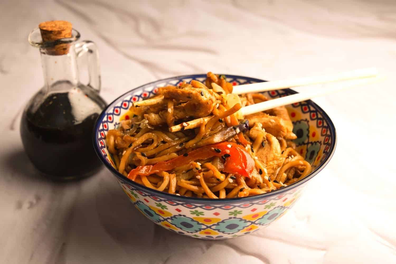 Chicken Stir Fry with Crunchy Veg & Egg Noodles