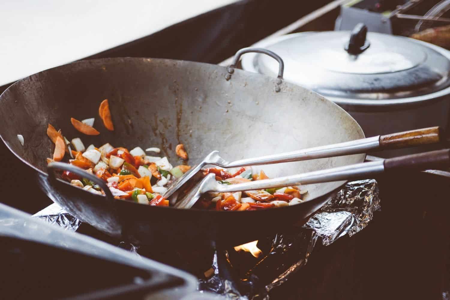 How to Sauté and what does it mean to sauté when cooking?