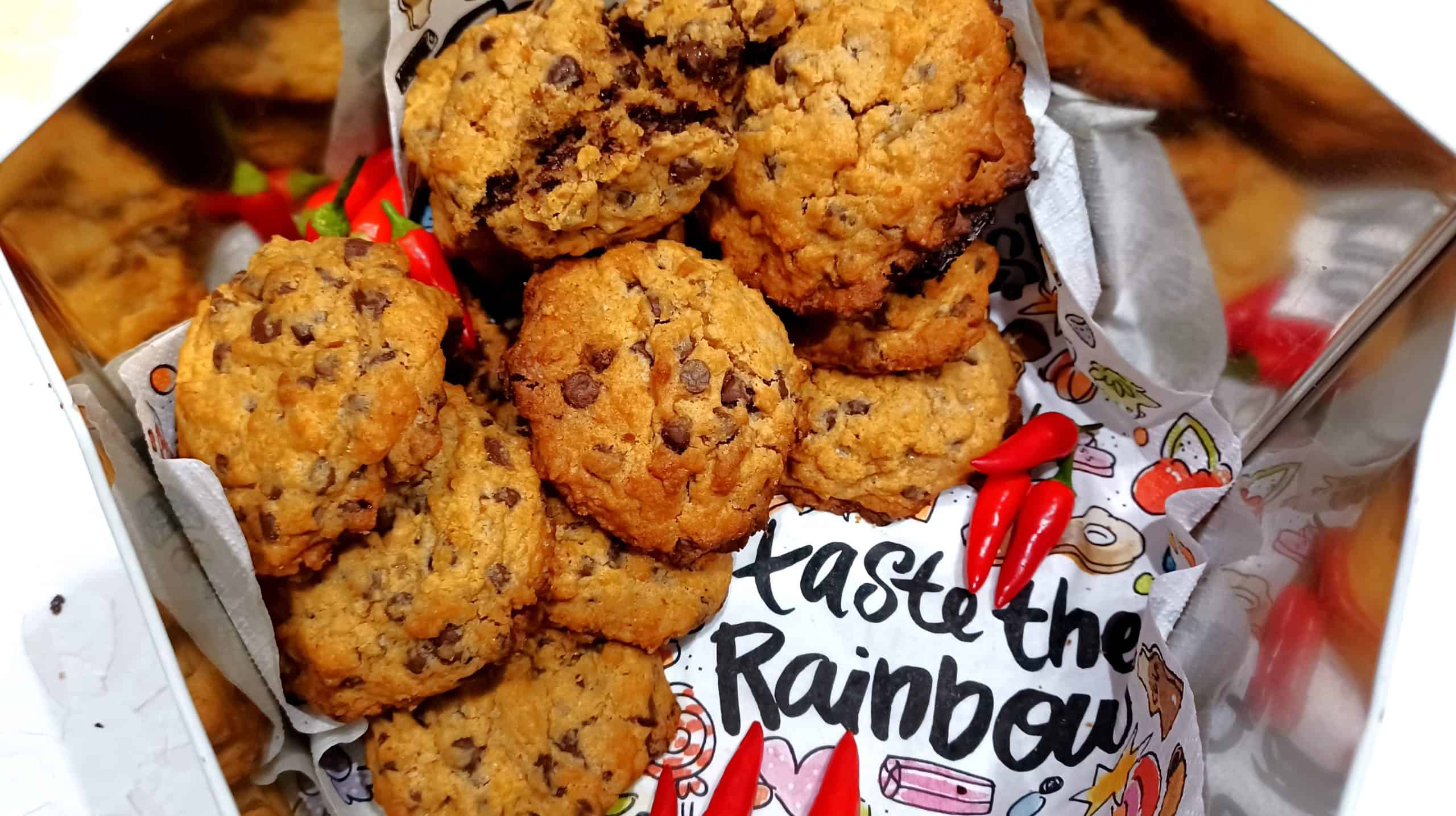 Chili and Chocolate Chips Cookies