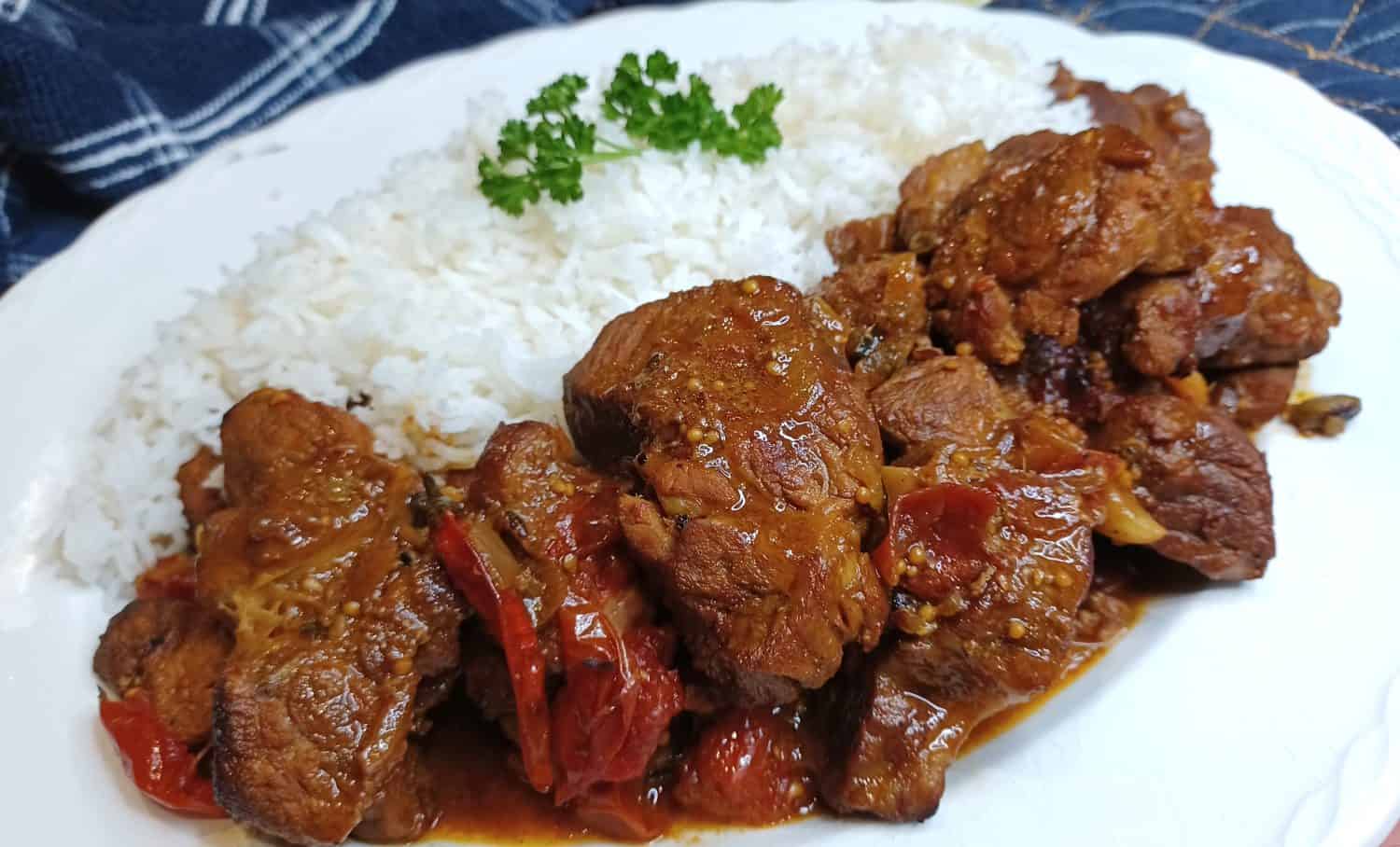 Delicious Tangy Pork Neck Curry Recipe